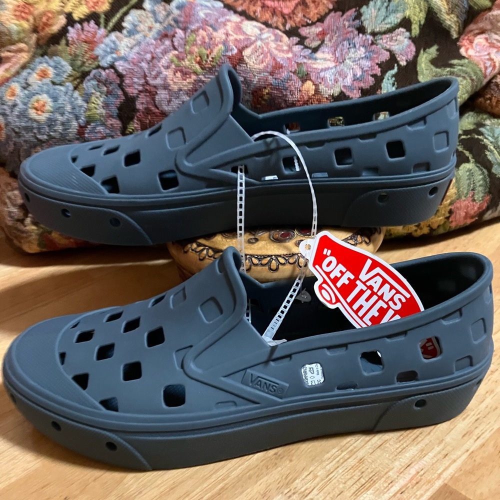 Vans sip on unisex shoe
